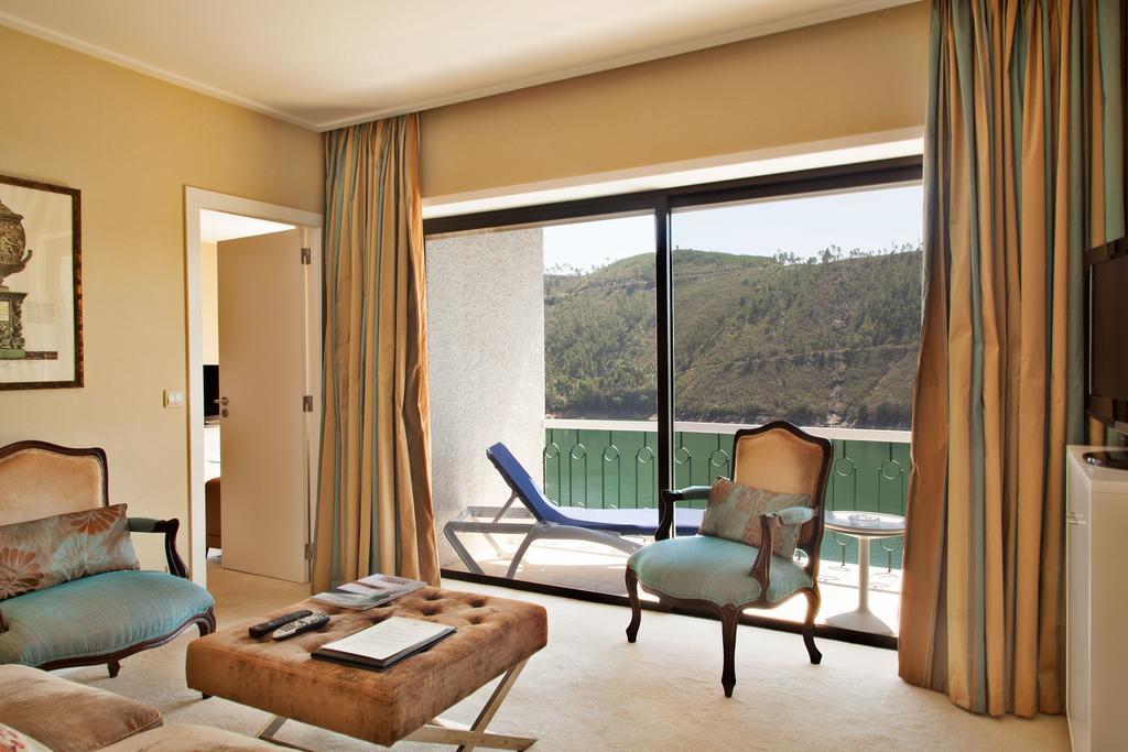 Lago Azul Eco Hotel Ferreira do Zezere Room photo
